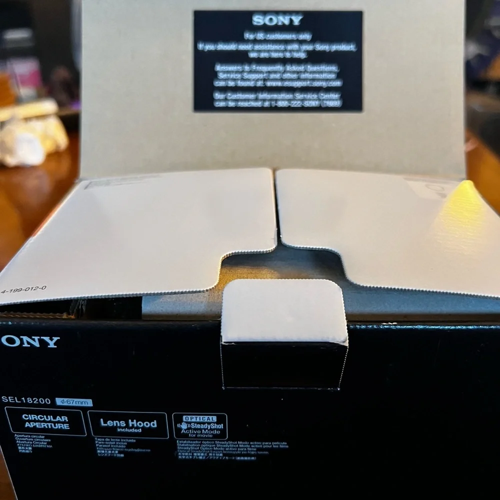Sony 18-200mm f/3.5-6.3 OSS Lens, EF Mount, Sony Alpha SEL18200 Free Shipping!